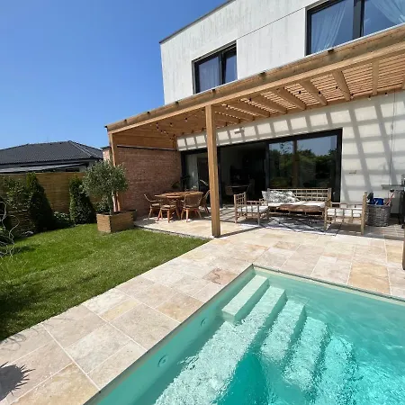 Villa House In With Swimming Pool, Bratislava *