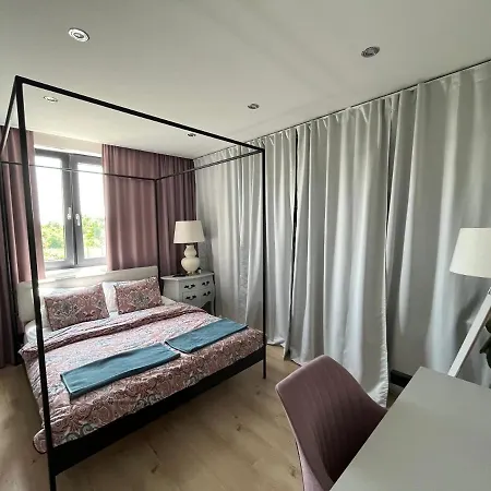 Villa House In With Swimming Pool, Bratislava